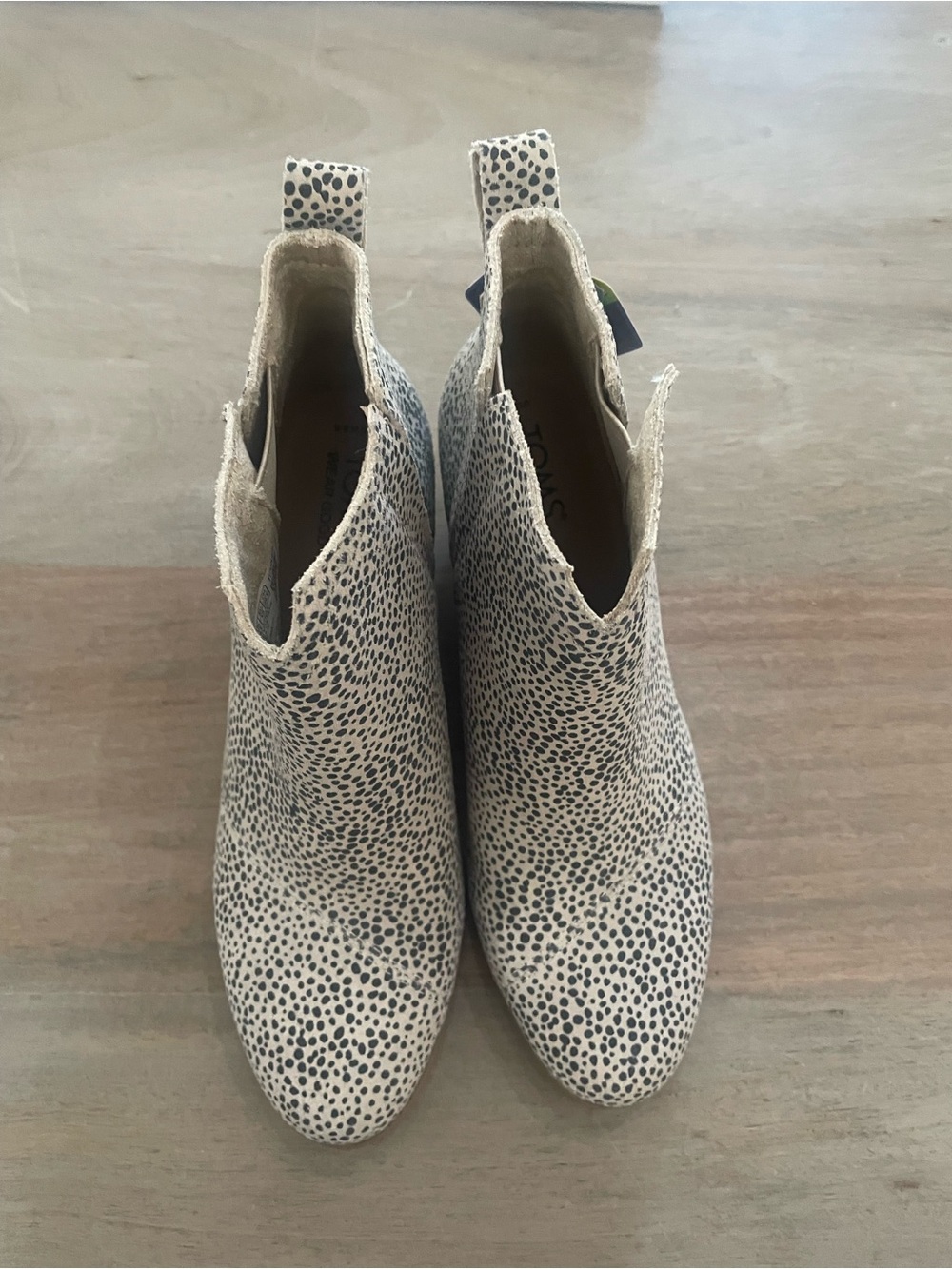 Toms Ivory and Black Speckled Chelsea Ankle Booties